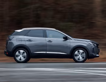 Peugeot 3008 GT BlueHDi [Japan] '2021–24
