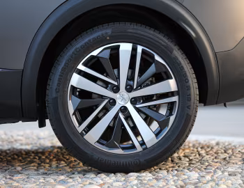 Peugeot 3008 "Anniversary" [Italy] '2019–20