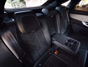 Interior Peugeot 3008 GT Hybrid [Japan] '2025–pr.