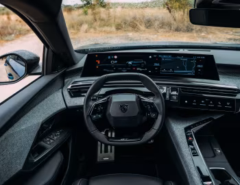 Передня панель Peugeot 3008 GT Hybrid [Worldwide] '2024–н.ч.