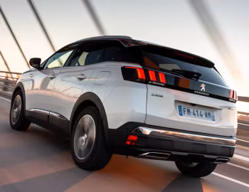 Peugeot 3008 GT HYBRID4 [Worldwide] '2019–20