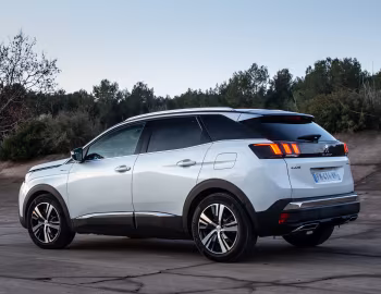 Peugeot 3008 GT HYBRID4 [Worldwide] '2019–20