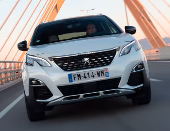 Peugeot 3008 GT HYBRID4 [Worldwide] '2019–20