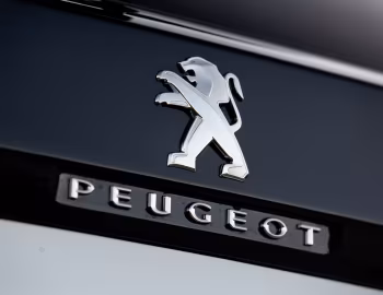 Peugeot 3008 GT HYBRID4 [Worldwide] '2019–20