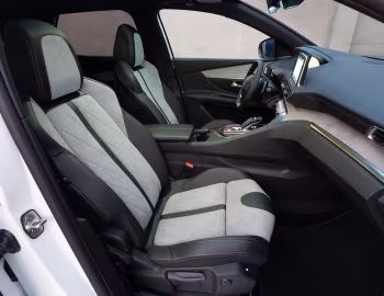 Interior Peugeot 3008 GT HYBRID4 [Worldwide] '2019–20