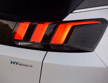 Peugeot 3008 GT HYBRID4 [Worldwide] '2019–20