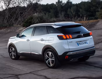 Peugeot 3008 GT HYBRID4 [Worldwide] '2019–20