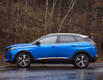 Peugeot 3008 GT HYBRID4 [Japan] '2021–24