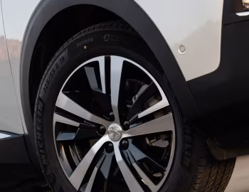 Peugeot 3008 GT HYBRID4 [Worldwide] '2019–20