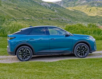 Peugeot 3008 Hybrid [Worldwide] '2024–н.ч.