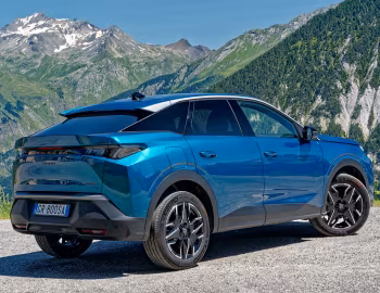Peugeot 3008 Hybrid [Worldwide] '2024–pr.