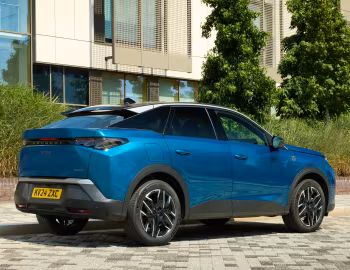 Peugeot 3008 GT Hybrid [UK-spec] '2024–н.ч.