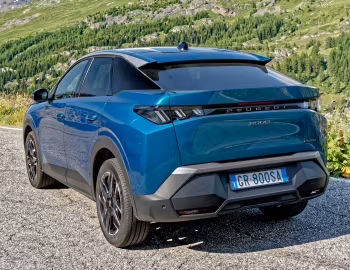 Peugeot 3008 Hybrid [Worldwide] '2024–н.ч.