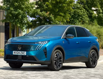 Peugeot 3008 GT Hybrid [UK-spec] '2024–н.ч.