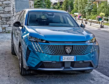 Peugeot 3008 Hybrid [Worldwide] '2024–н.ч.