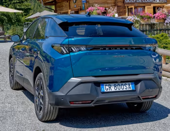 Peugeot 3008 Hybrid [Worldwide] '2024–н.ч.