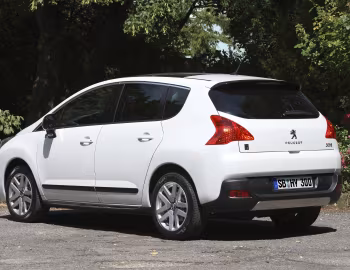Peugeot 3008 HYbrid4 [Worldwide] '2011–13