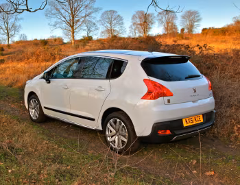 Peugeot 3008 HYbrid4 [UK-spec] '11.2011–13