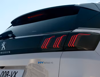 Peugeot 3008 HYBRID4 [Worldwide] '2020–23