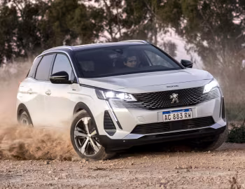 Peugeot 3008 HYBRID4 [Argentina] '2022–24