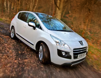 Peugeot 3008 HYbrid4 [UK-spec] '11.2011–13