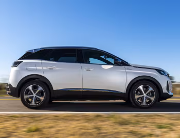 Peugeot 3008 HYBRID4 [Argentina] '2022–24