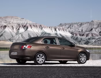 Peugeot 301 '2012–16