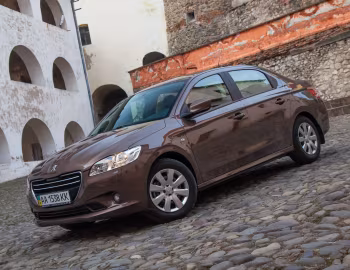 Peugeot 301 '2012–16