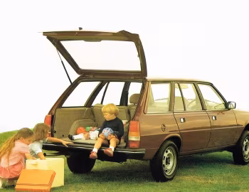 Peugeot 305 Estate [UK-spec] '1982–88