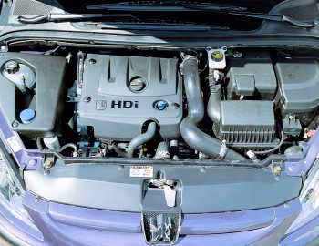 Under The Hood Peugeot 307 HDi FAP 110 5-door [Worldwide] '2001–05