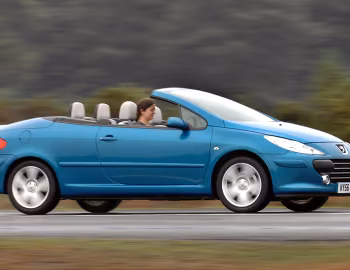 Peugeot 307 CC [UK-spec] '2005–08