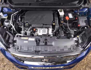 Under The Hood Peugeot 308 [UK-spec] '2017–21