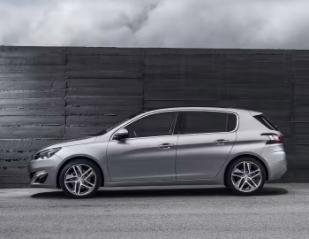 Peugeot 308 [Worldwide] '2013–17
