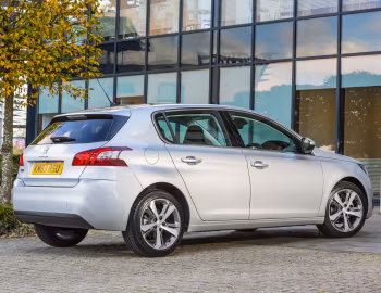Peugeot 308 [UK-spec] '2013–17