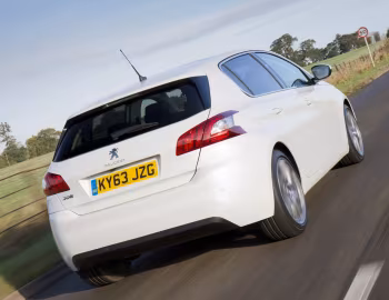 Peugeot 308 [UK-spec] '2013–17