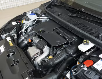 Under The Hood Peugeot 308 Allure [Japan] '11.2014–10.2017