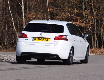 Peugeot 308 GT [UK-spec] '2015–17