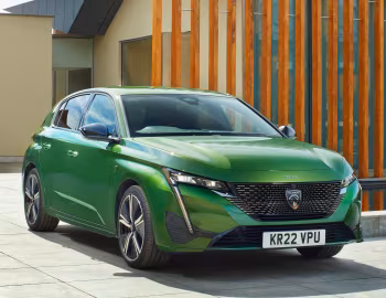 Peugeot 308 GT [UK-spec] '2022–pr.