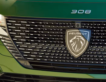 Peugeot 308 GT [UK-spec] '2022–pr.