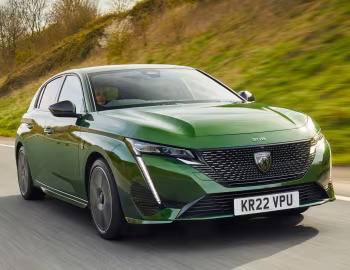 Peugeot 308 GT [UK-spec] '2022–pr.