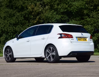 Peugeot 308 GT Line [UK-spec] '2017–21
