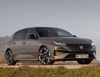 Peugeot 308 GT Plug-in Hybrid [Worldwide] '2025–pr.