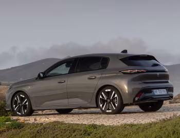 Peugeot 308 GT Plug-in Hybrid [Worldwide] '2025–pr.