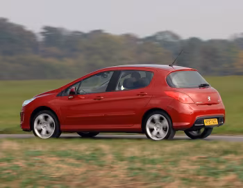Peugeot 308 GT THP 175 5-door [UK-spec] '2008–10