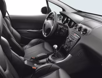 Interior Peugeot 308 GTi '2010–11