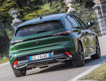 Peugeot 308 GT HYBRID [Worldwide] '2021–25