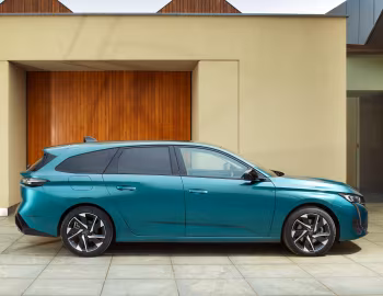 Peugeot 308 SW [UK-spec] '2022–pr.