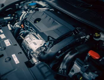 Under The Hood Peugeot 308 SW GT HYBRID [Japan] '2022–pr.