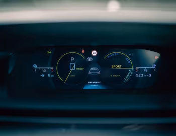 Painel Peugeot 308 SW GT HYBRID [Japan] '2022–pr.