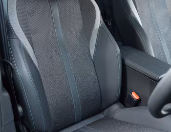 Interior Peugeot 308 SW [UK-spec] '2022–pr.